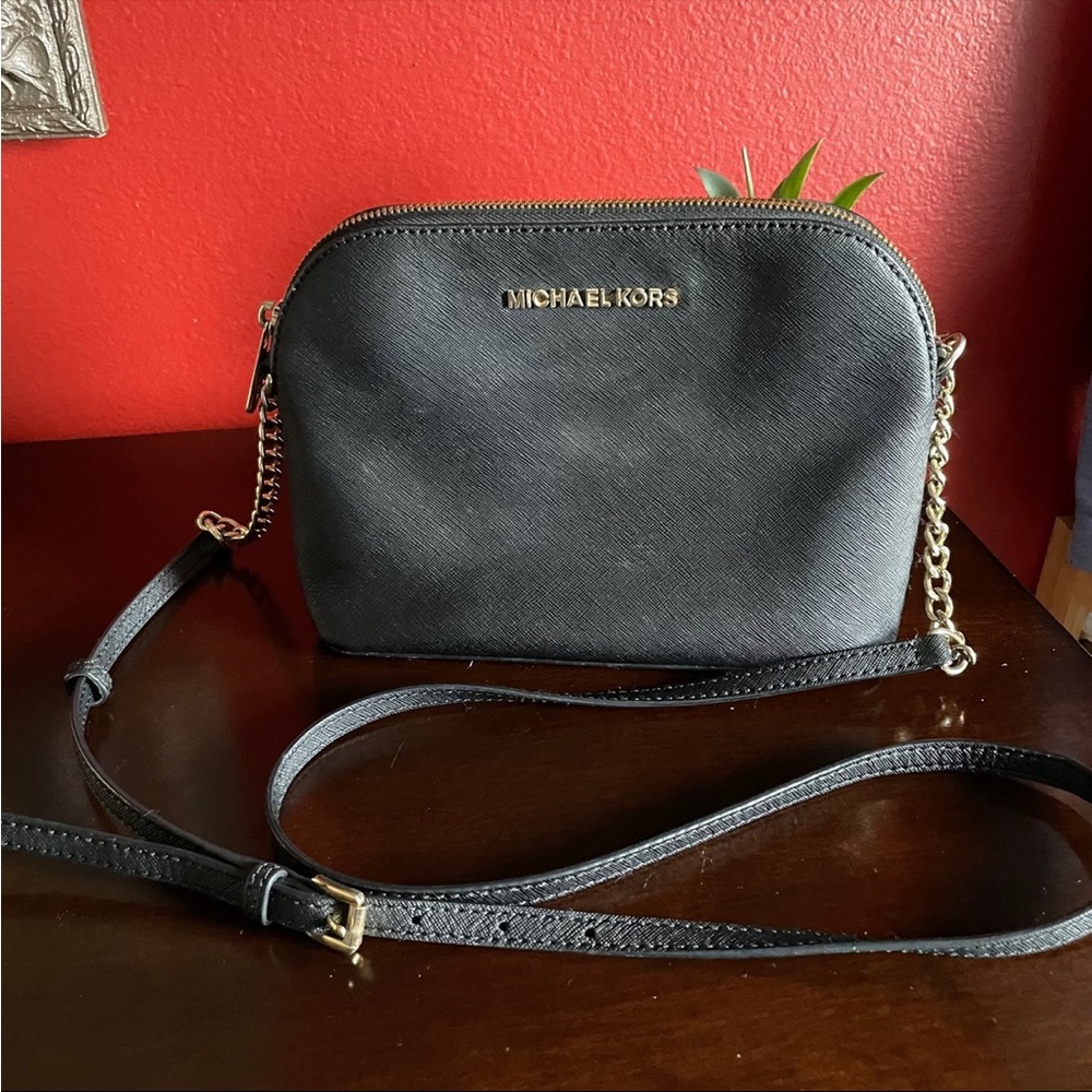 Like new. Small Black Michael Kors crossbody purse